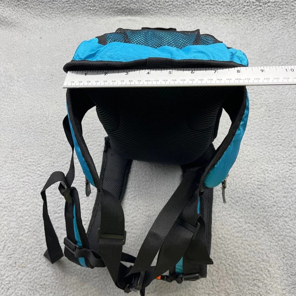 OlarHike Blue Insulated Hydration Backpack Bag w/ 2L Leak-Proof Water Bladder
